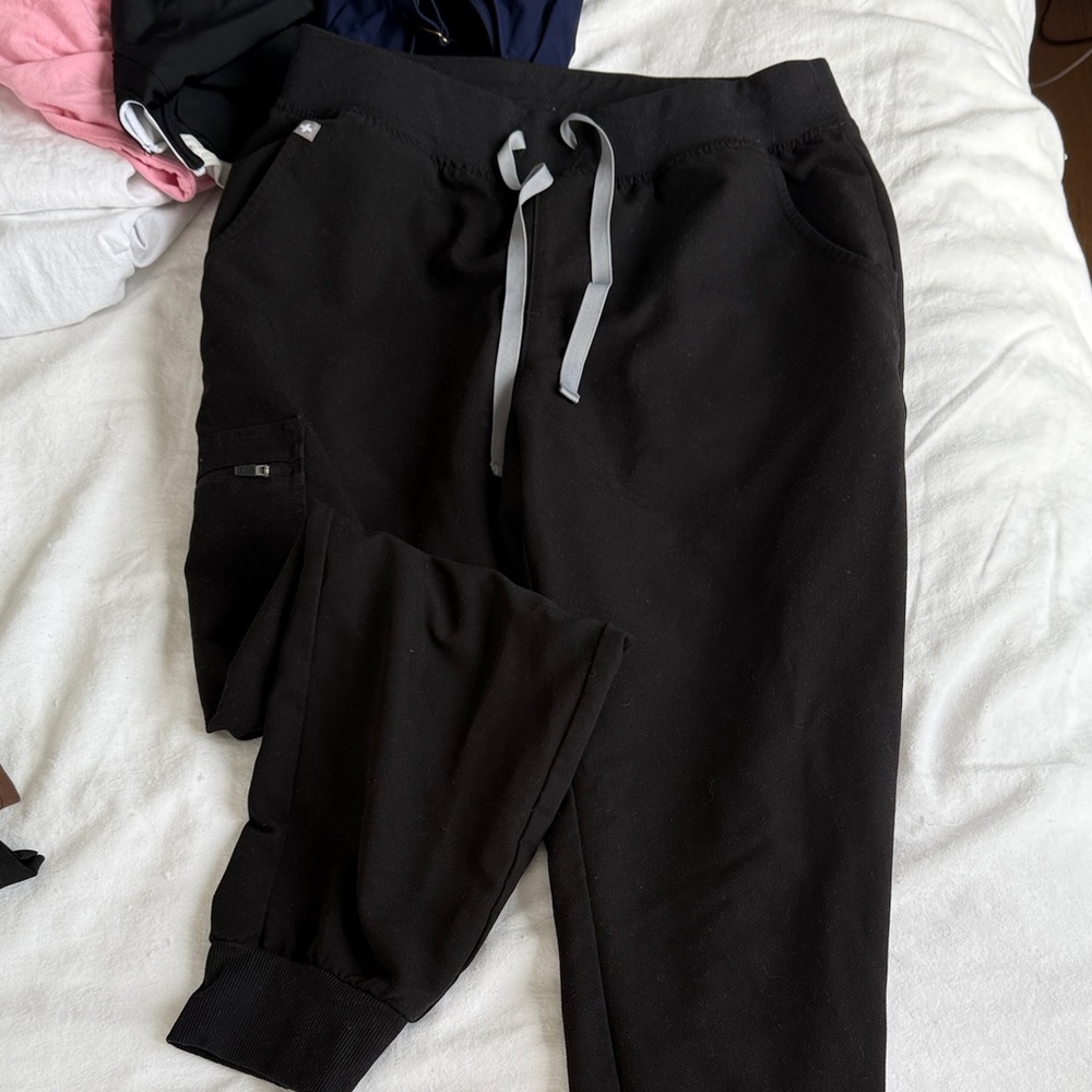 Figs Women's Black Jogger Pants